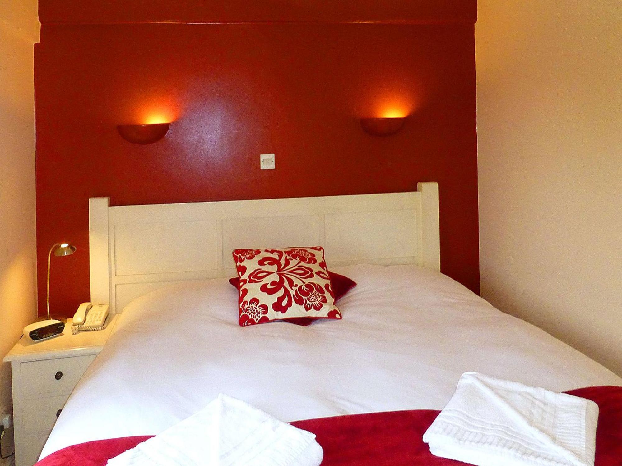 The Peacock Country Inn Chinnor Екстериор снимка