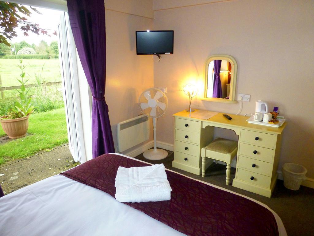 The Peacock Country Inn Chinnor Екстериор снимка