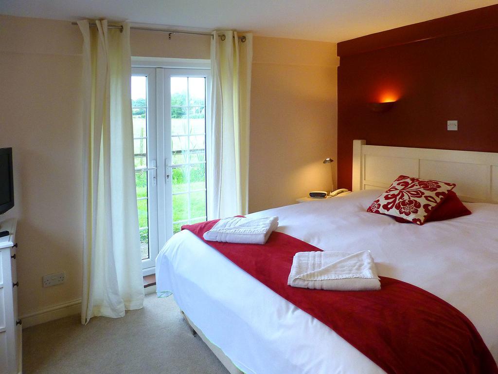 The Peacock Country Inn Chinnor Екстериор снимка