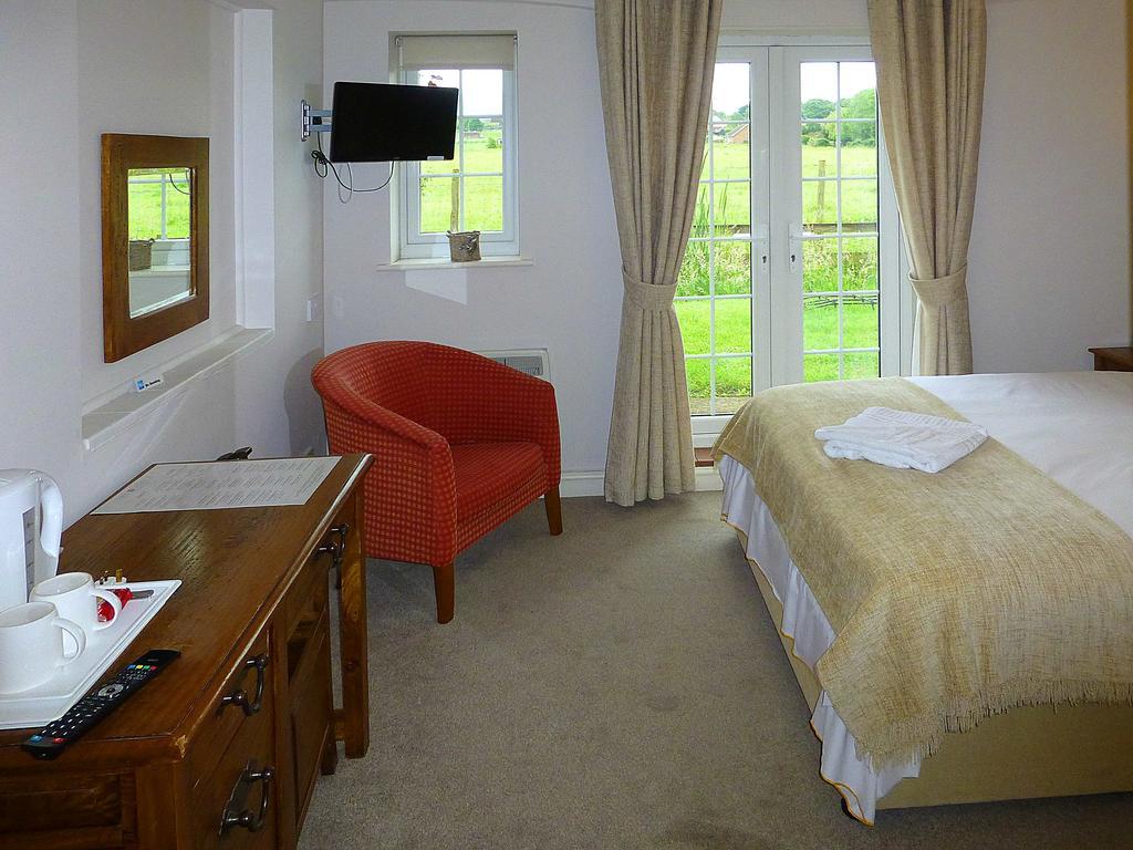The Peacock Country Inn Chinnor Екстериор снимка