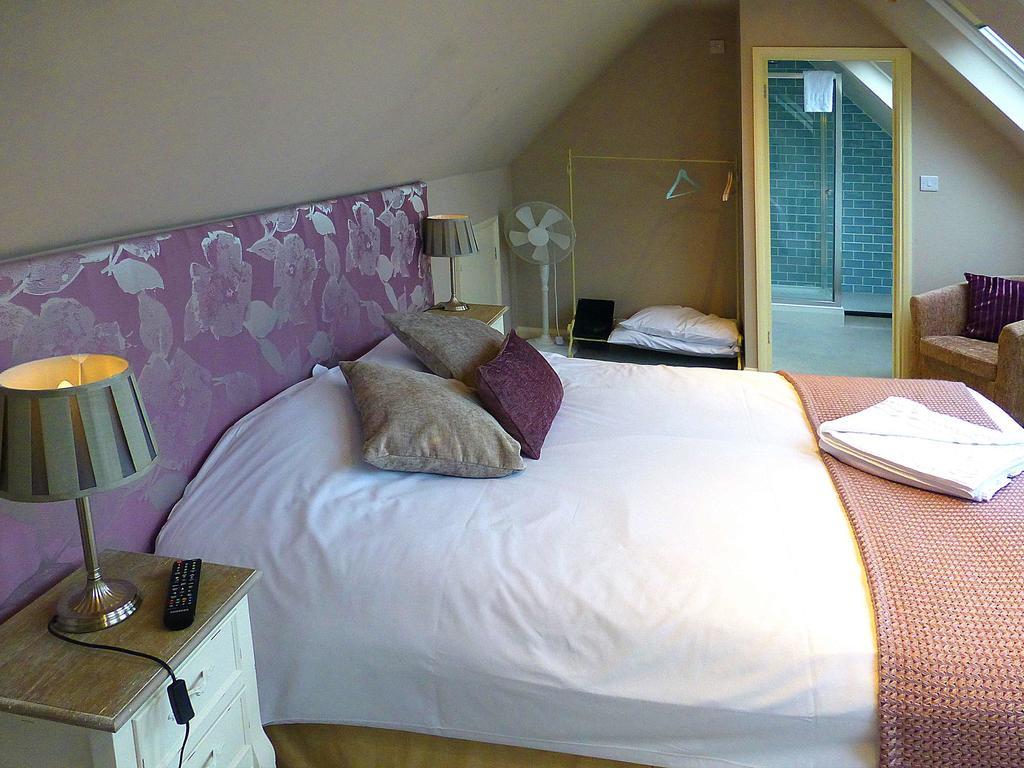 The Peacock Country Inn Chinnor Екстериор снимка