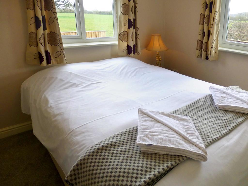 The Peacock Country Inn Chinnor Стая снимка