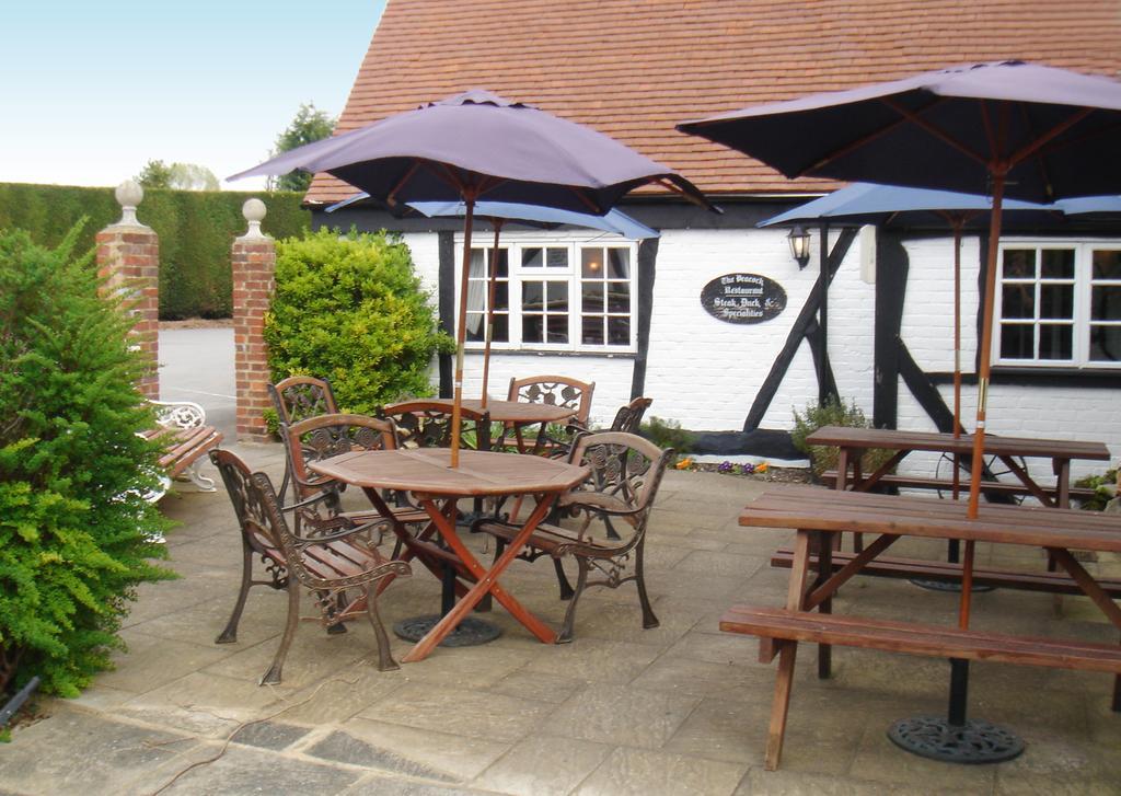 The Peacock Country Inn Chinnor Екстериор снимка