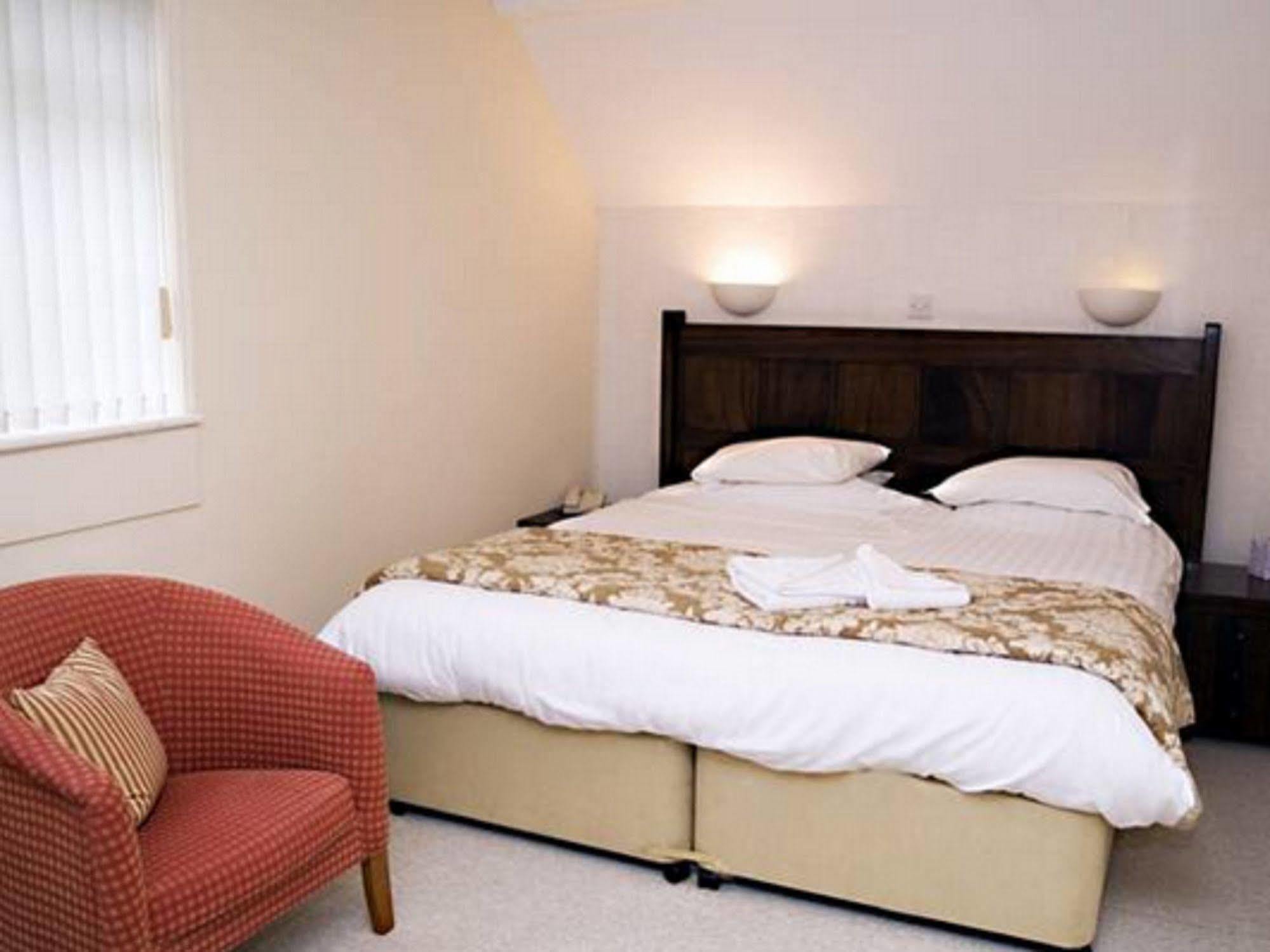 The Peacock Country Inn Chinnor Екстериор снимка