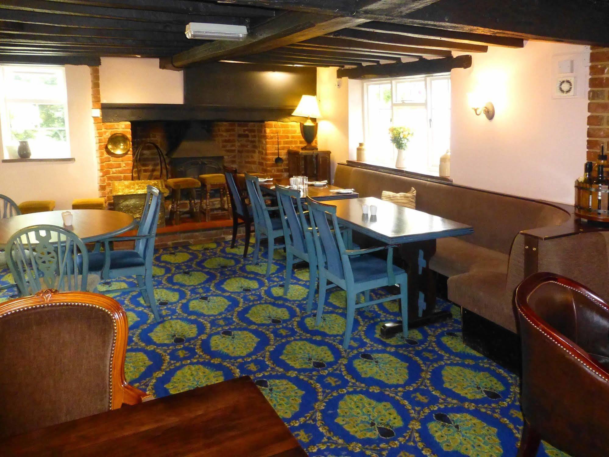 The Peacock Country Inn Chinnor Екстериор снимка