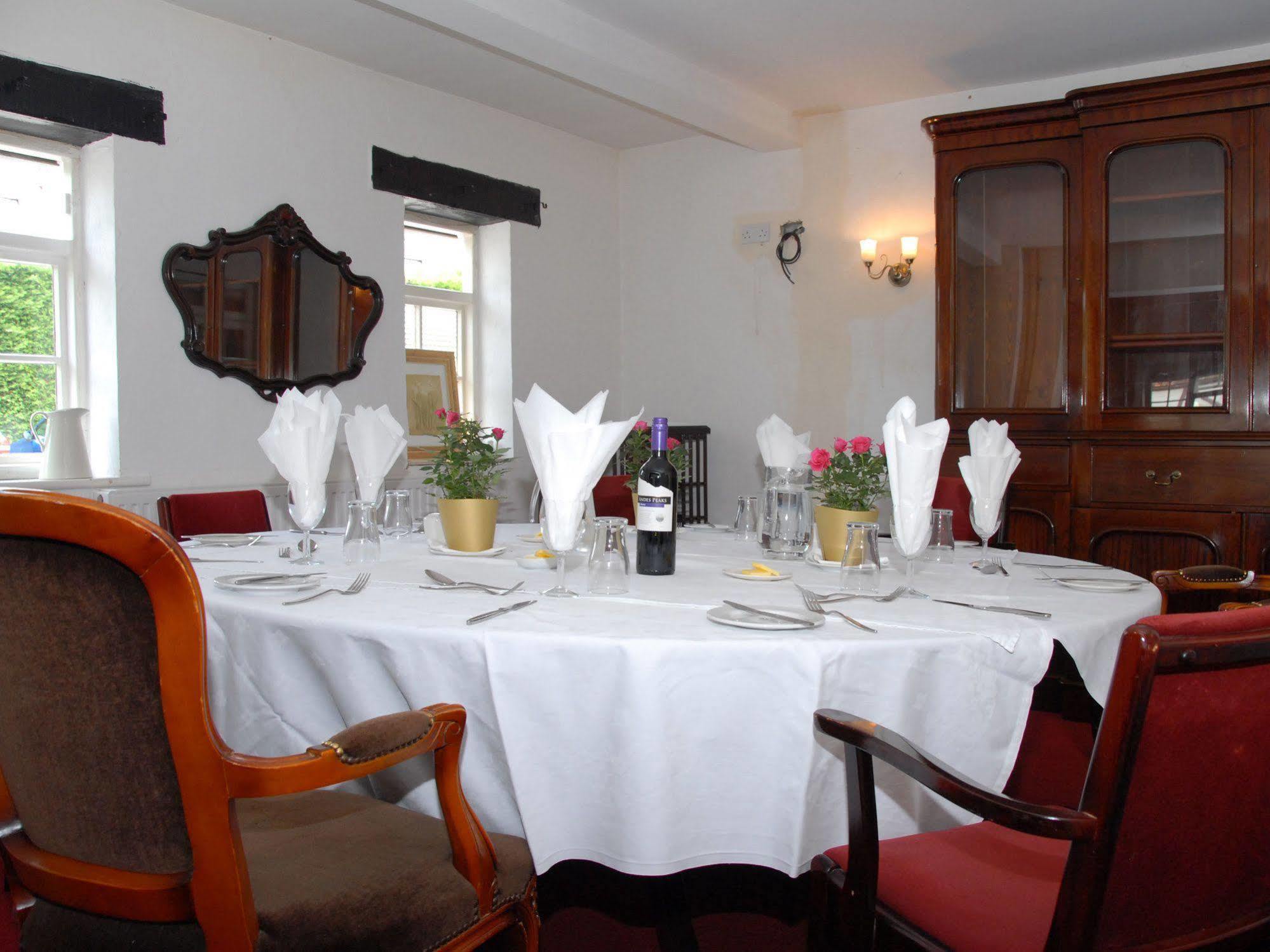 The Peacock Country Inn Chinnor Екстериор снимка