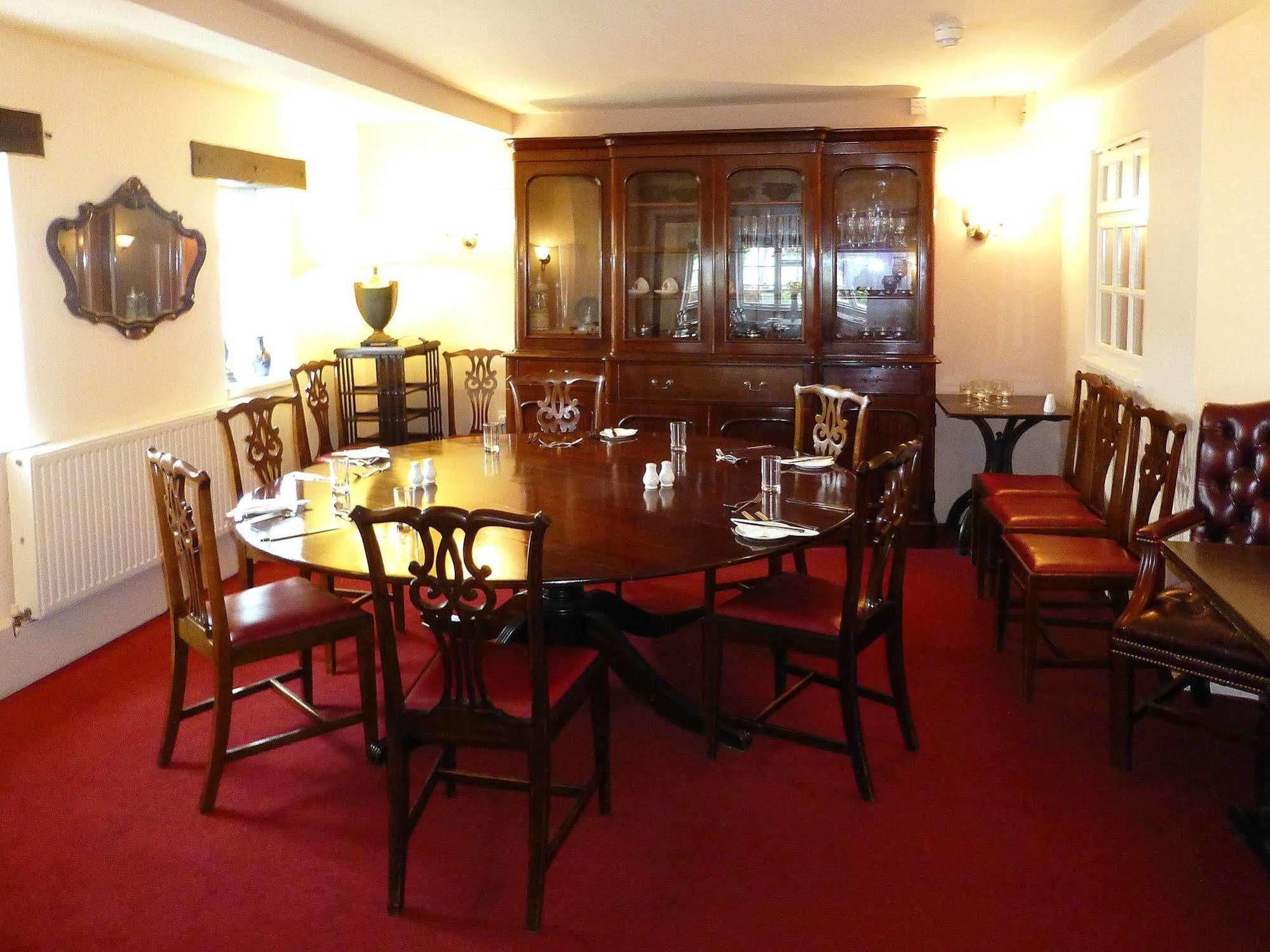 The Peacock Country Inn Chinnor Екстериор снимка