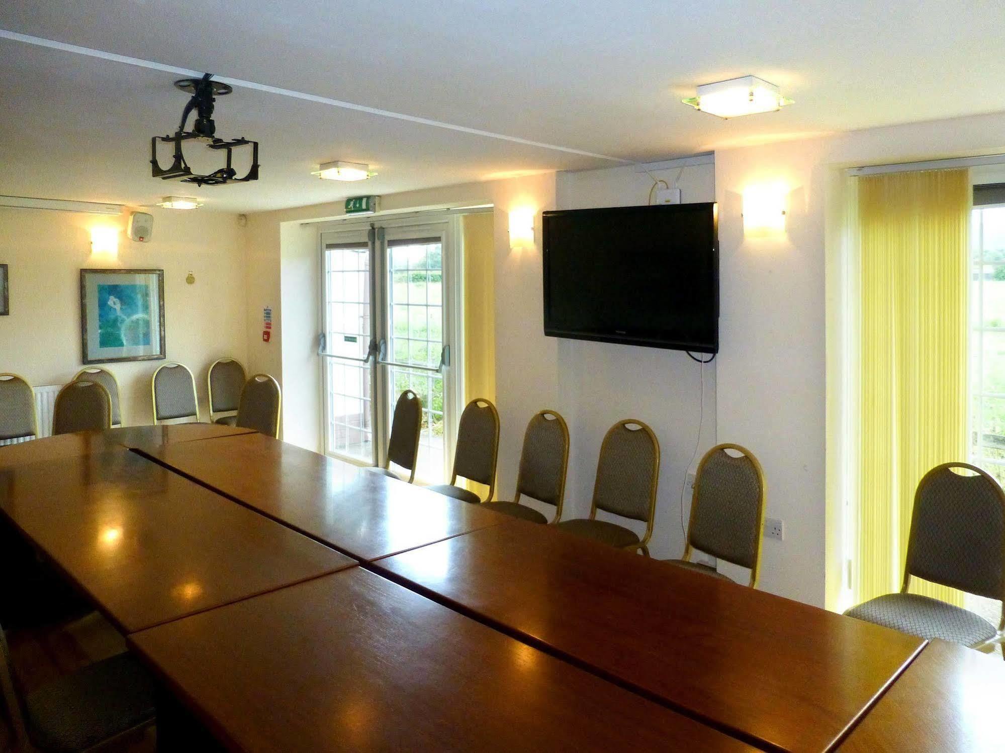 The Peacock Country Inn Chinnor Екстериор снимка