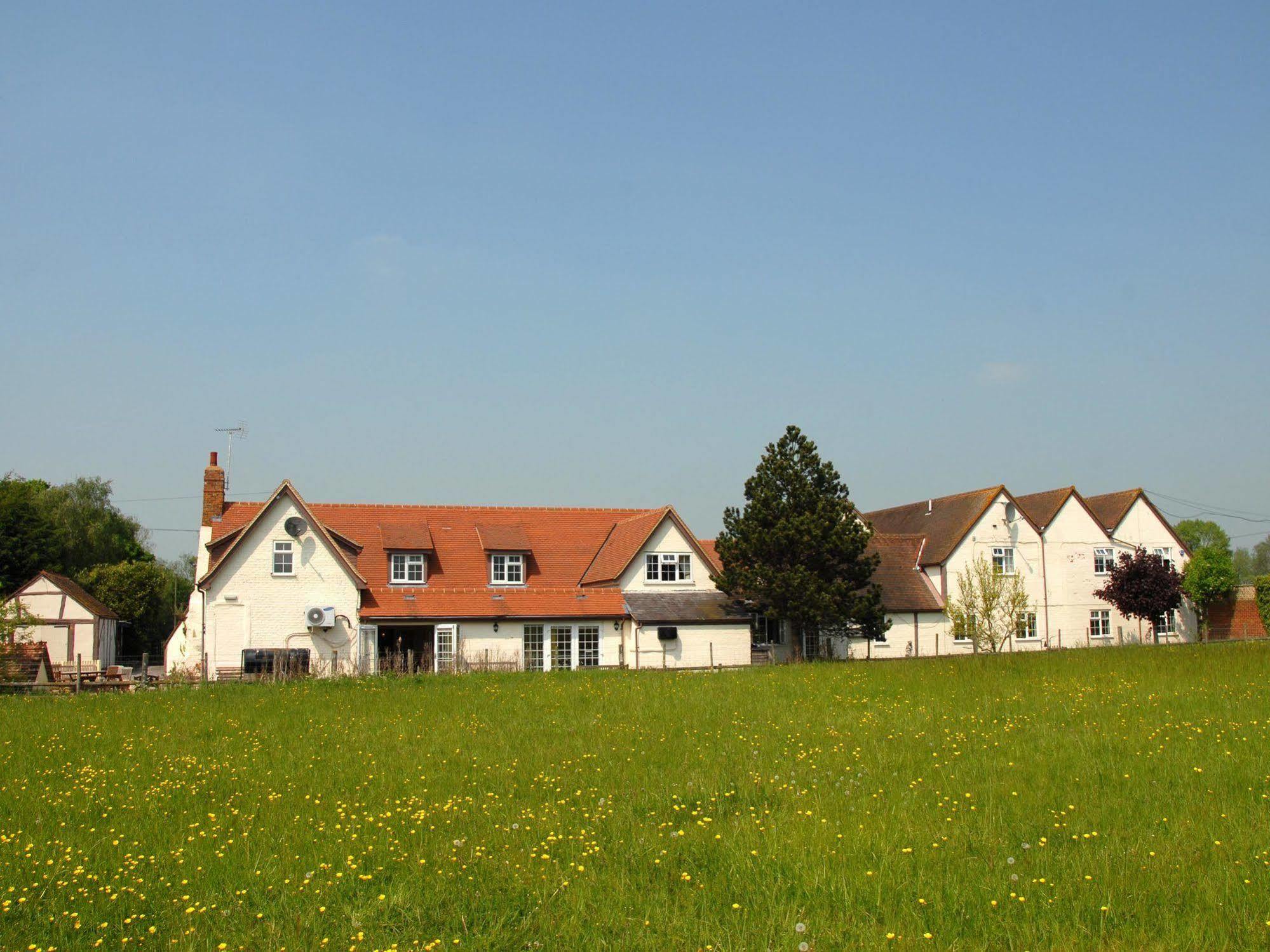 The Peacock Country Inn Chinnor Екстериор снимка