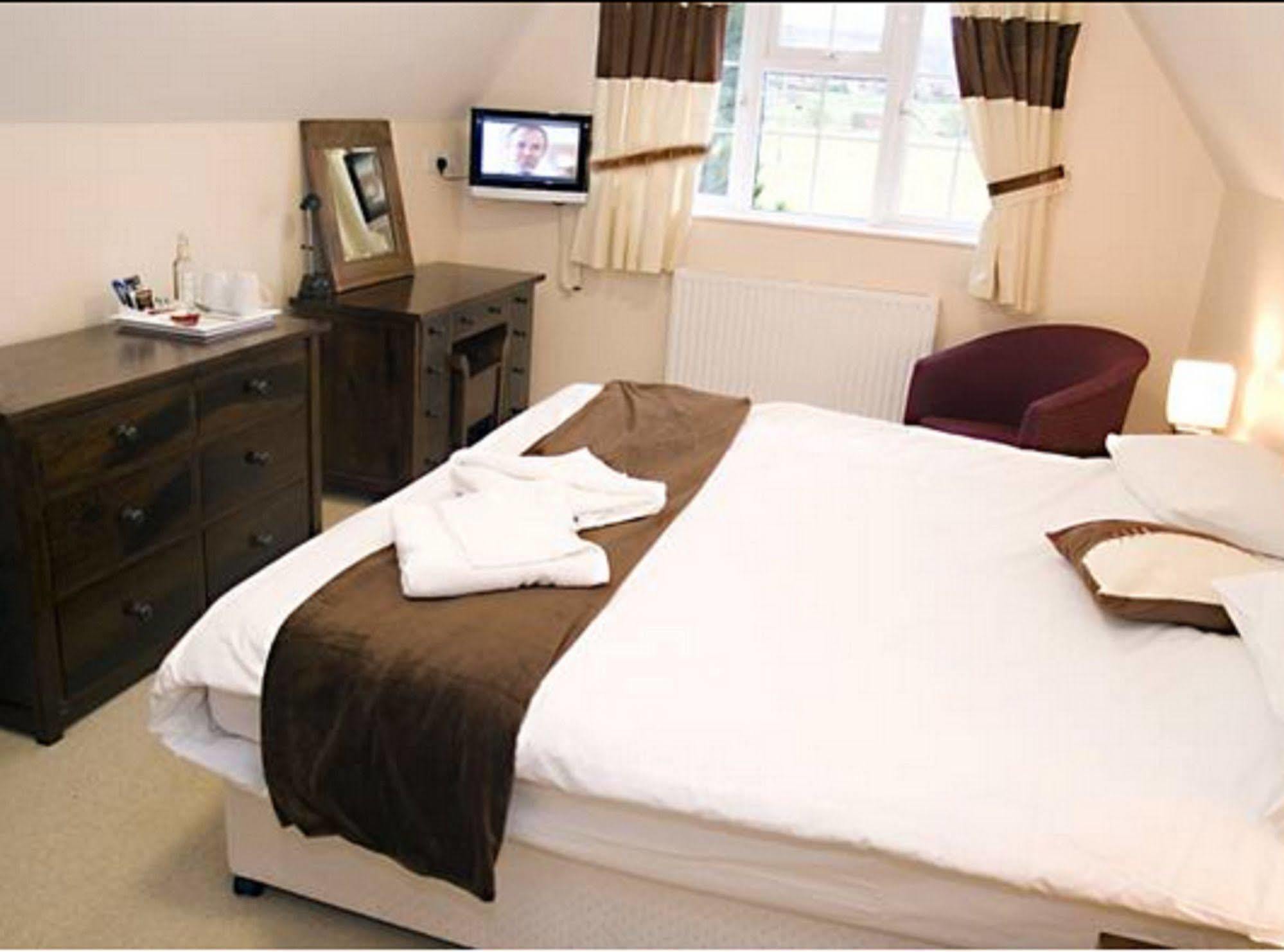 The Peacock Country Inn Chinnor Екстериор снимка