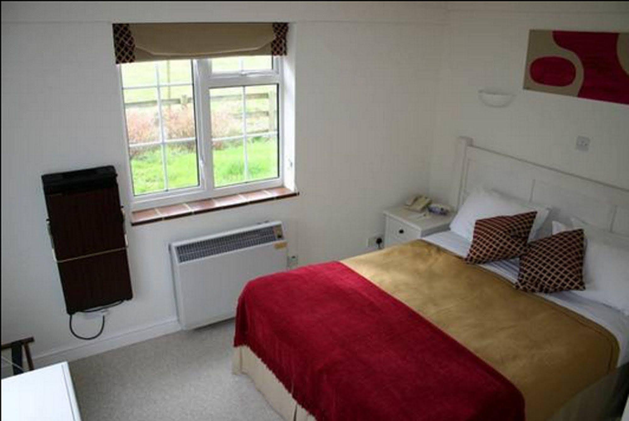 The Peacock Country Inn Chinnor Екстериор снимка