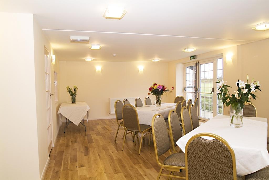 The Peacock Country Inn Chinnor Екстериор снимка